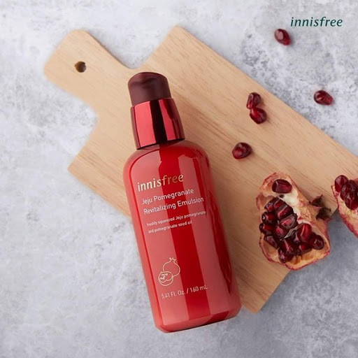 Innisfree Jeju Pomegranate Revitalizing Emulsion 