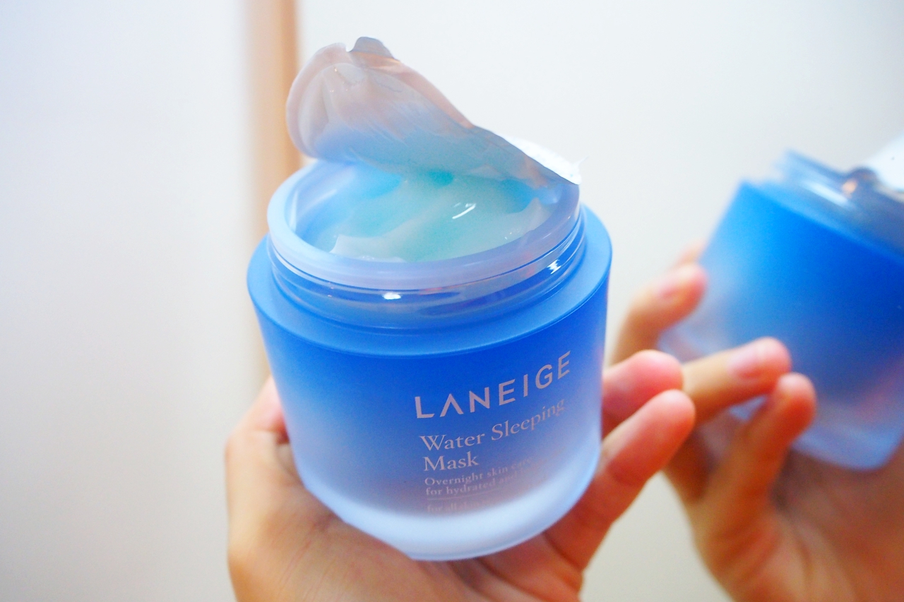 Laneige Water Sleeping Mask 25ml  ปลุกความชุ่มชื่นคืนสู่ผิว ประดุจผิวได้รับการพักผ่อนอย่างเต็มที่ในทุกเช้า ด้วยส่วนประกอบสำคัญอย่าง Beta Glucan ที่จะช่วยเติมความชุ่มชื้นให้กับผิวได้ยาวนานถึง 8 ชั่วโมง