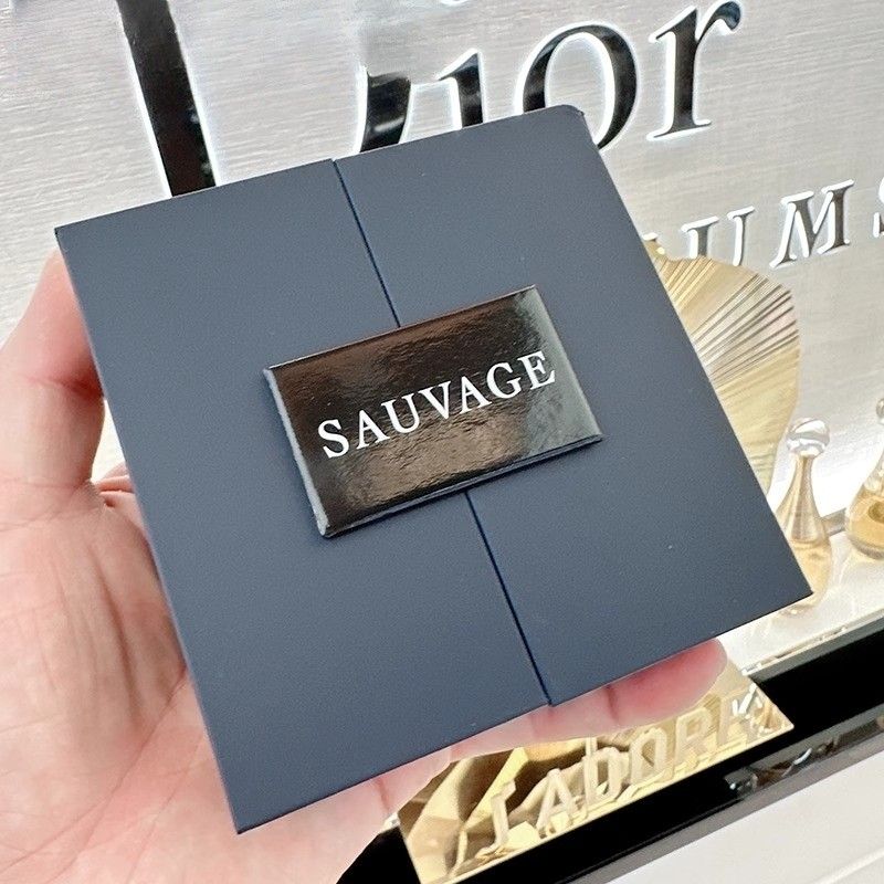 SAUVAGE EDP 10ml & Shower Gel 20ml Set Box (New package), Dior Sauvage EDP Mini Gift Set , Dior Sauvage EDP Mini Gift Set ราคา , Dior Sauvage EDP Mini Gift Set รีวิว ,Dior Sauvage Eau de Parfum 10 ml ,  Dior Sauvage Shower Gel  20 ml , Dior Sauvage , น้่ำหอม ดิออร์ 